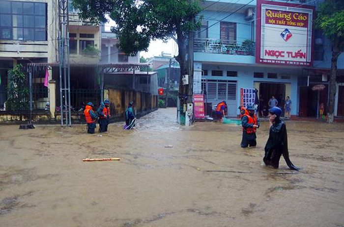 Đảm bảo an ninh trật tự tại những nơi ngập úng