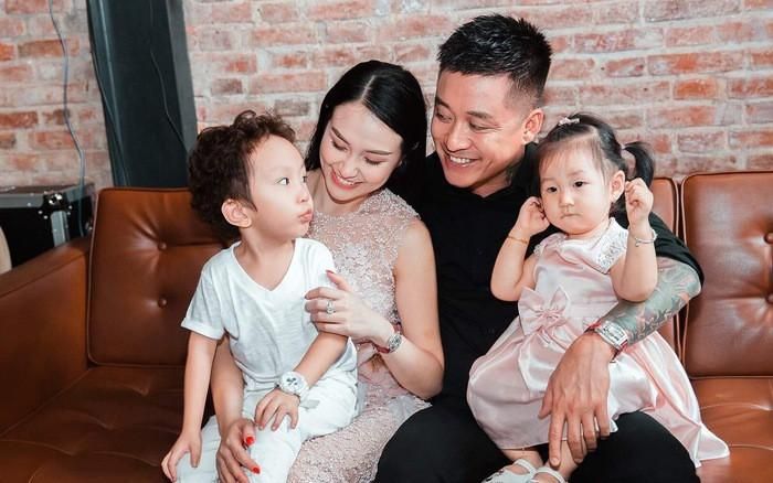 Ngoài ra, Hương Baby cũng là bà chủ 1 quán bar.