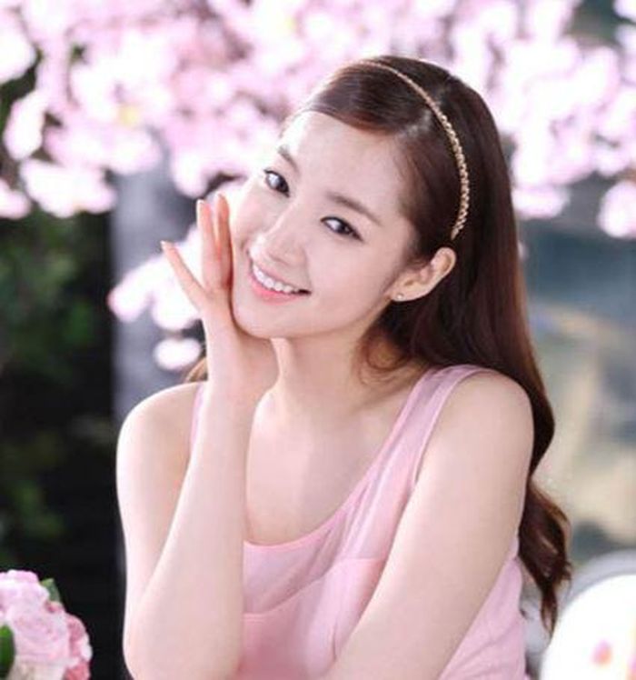  Park Min Young