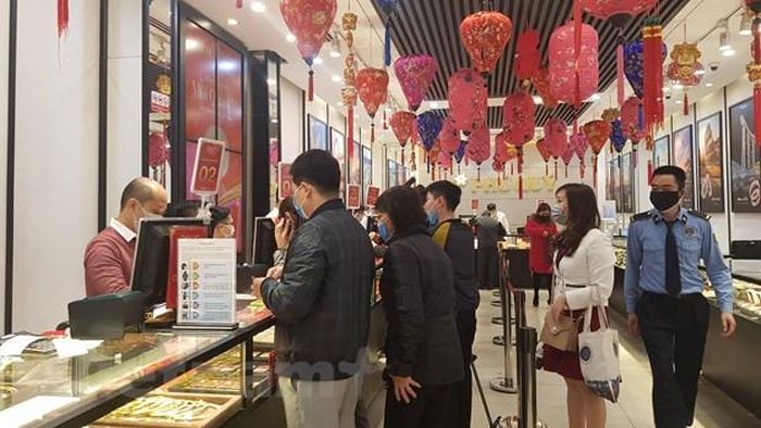Giao dịch vàng tại Phú Quý. (Ảnh: PV/Vietnam+)