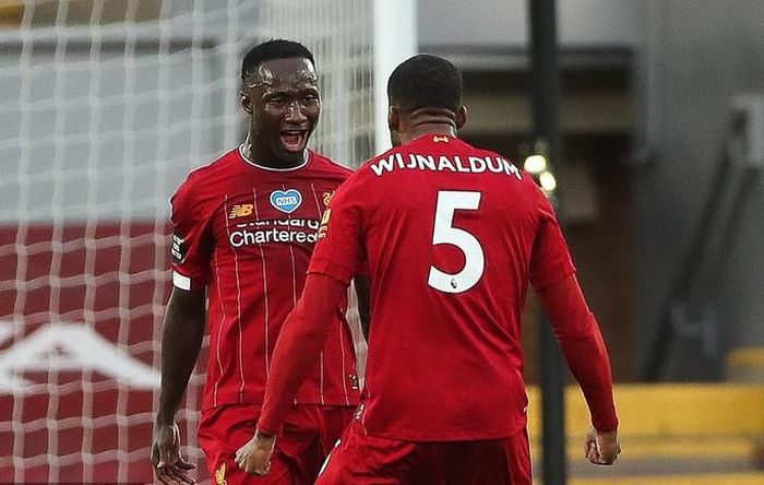 Keita và Wijnaldum góp công 2 bàn thắng trong hiệp 1