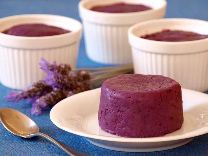 Bánh Ube Halaya: Khoai lang tím là thành phần xuất hiện nhiều nhất trong các món ăn của người Philippines, trong đó có bánh Ube Halaya.