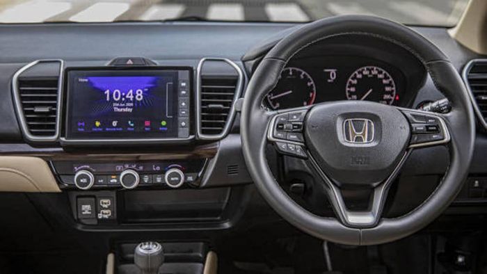 Nội thất Honda City bản máy dầu ở Ấn Độ
