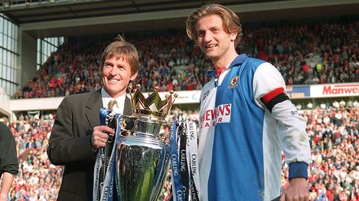 HLV Kenny Dalglish và đội trưởng Tim Sherwood