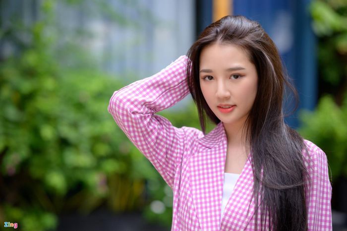  AMEE nổi tiếng trong thời gian ngắn nhưng cũng vướng một số tranh luận. 