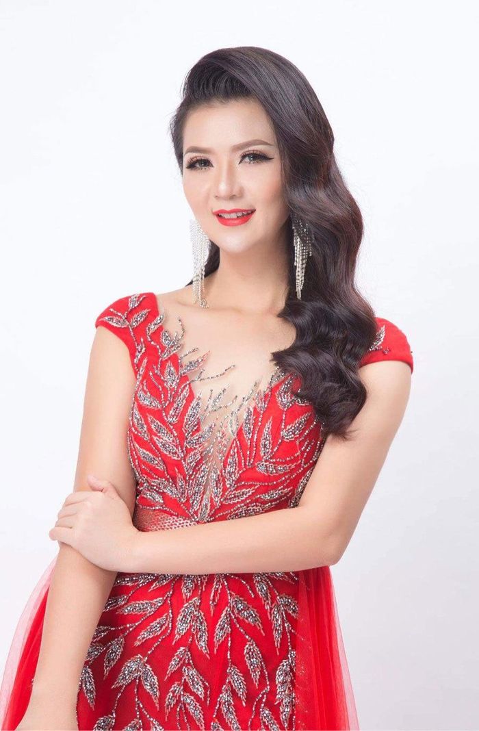 Ca sĩ Triệu Trang.