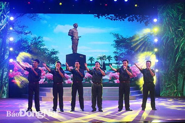 Tốp ca Lời anh còn mãi ngàn năm