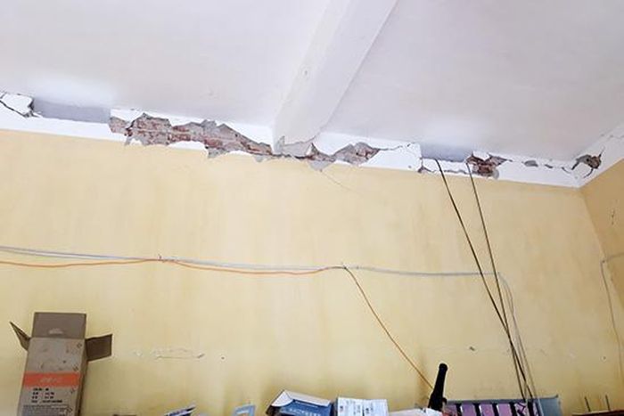 Một số hình ảnh Trụ sở UBND xã Nà Mường, huyện Mộc Châu bị ảnh hưởng động đất.