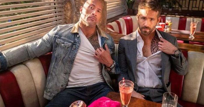  Ryan Reynolds và Dwayne Johnson góp mặt trong Red Notice. Ảnh: Narcity. 