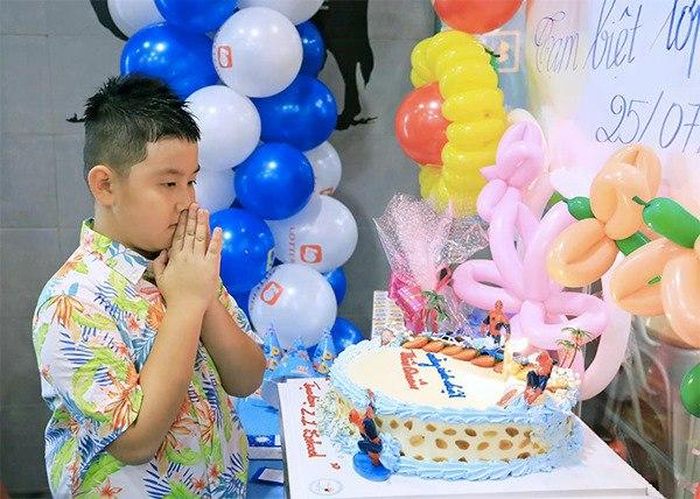 Bữa tiệc sinh nhật sớm của Cà Pháo với các bạn trước ngày chia tay
