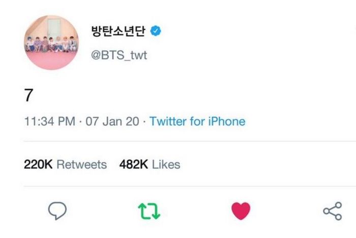 Cùng ngày, BTS đã đăng một gợi ý bí ẩn, khiến người hâm mộ phát cuồng vì tò mò