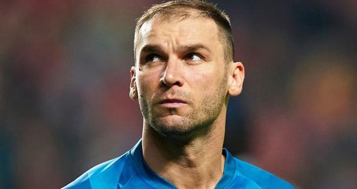 Ivanovic hiện đang chơi bóng cho Zenit tại Nga