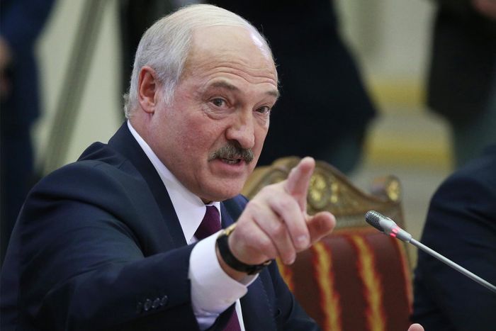 Tổng thống Lukashenko trước đó nhiều lần bác bỏ sự nguy hiểm của dịch bệnh COVID-19, đồng thời ca ngợi những biện pháp điều trị tại nhà và từ chối đóng cửa đất nước,...Ảnh: IH.