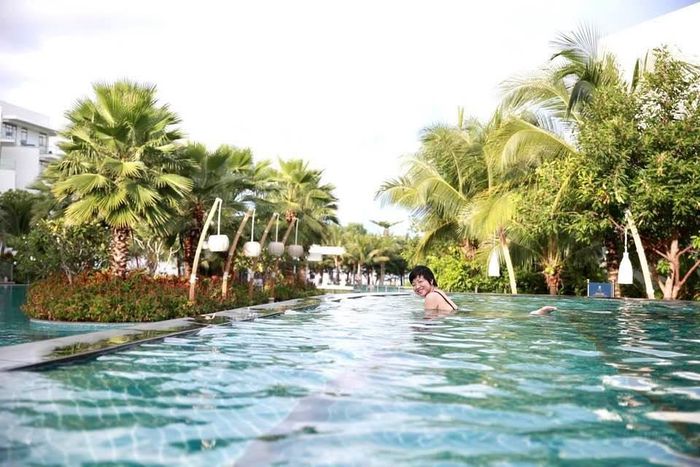 Tên tuổi của cô gắn liền với chương trình “Gặp nhau cuối tuần” và “Gặp nhau cuối năm”.