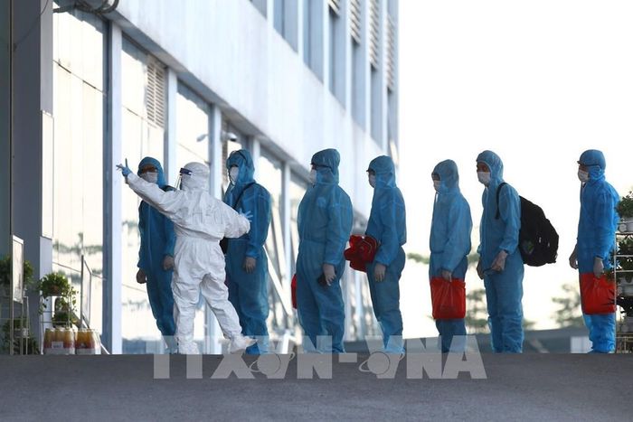 Các công dân sẽ được điều trị tại khu cách ly của Bệnh viện Bệnh Nhiệt đới Trung ương cơ sở 2. Ảnh: Minh Quyết - TTXVN 