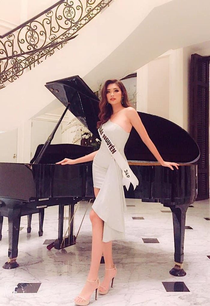 Ngoài giờ học, Minh Phương sắp xếp thời gian làm người mẫu ảnh, xuất hiện trên sàn catwalk để tích lũy kinh nghiệm trình diễn. Đó cũng là lợi thế của 10X tại đấu trường nhan sắc năm nay. Ảnh: Minh Phương.