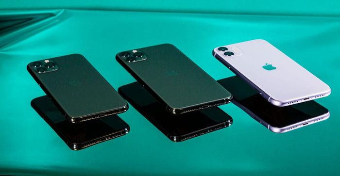 Máy dự kiến đi kèm với thỏi pin dung lượng 2.227 mAh
