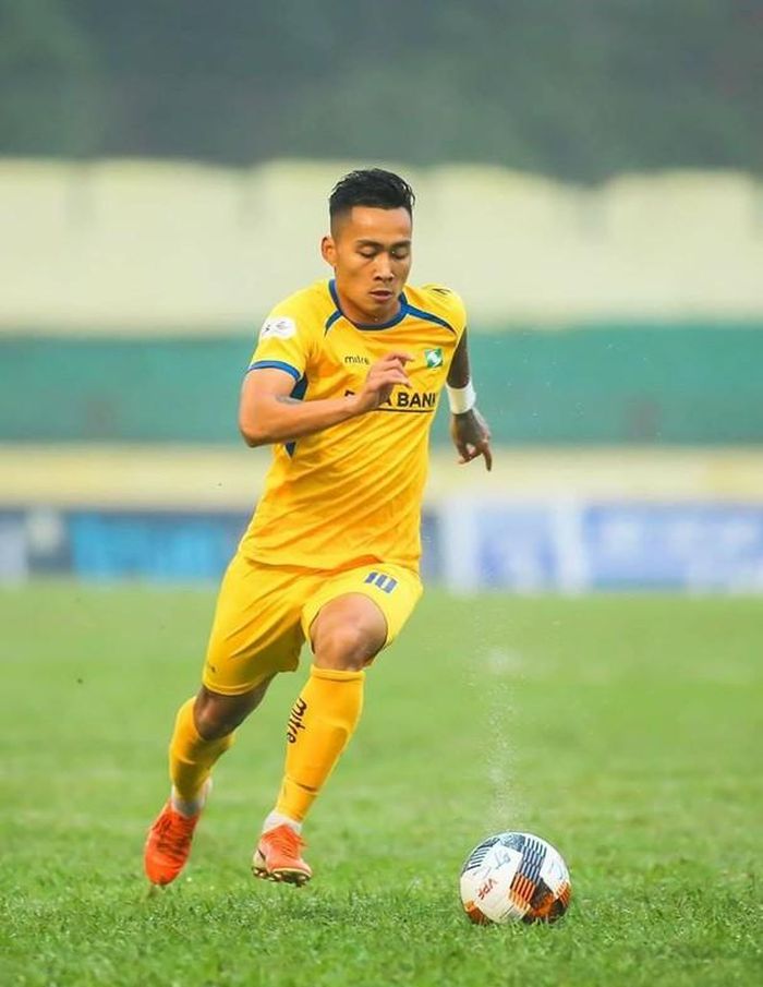Hồ Tuấn Tài cũng bỏ lỡ nhiều cơ hội ngon ăn. Ảnh: VPF