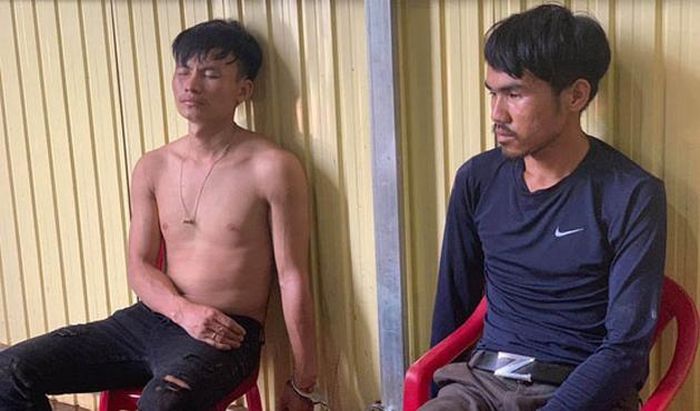 Hai đối tượng vận chuyển ma túy bị bắt giữ.