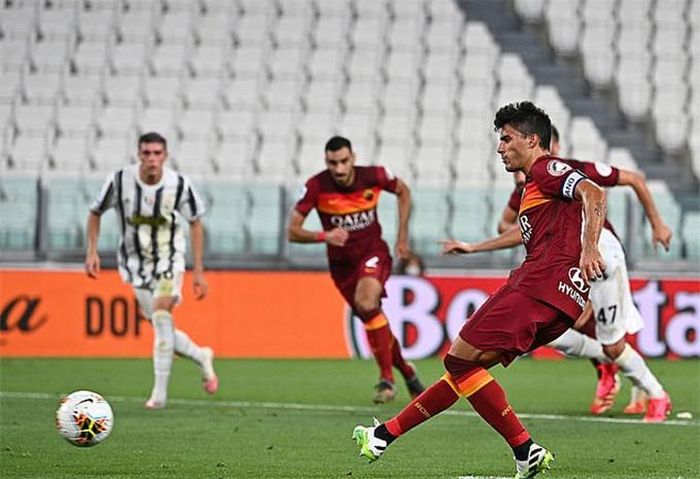 Perotti đưa đội khách vượt lên ở cuối hiệp một, nhờ pha đá phạt đền thành công