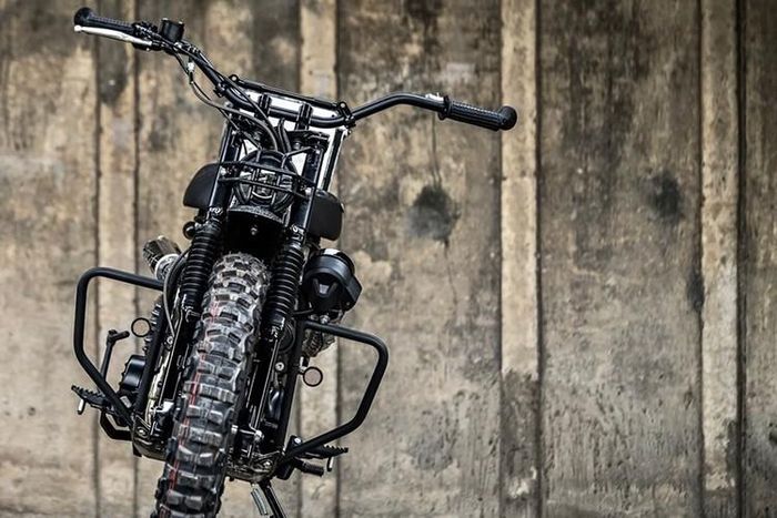 Từ khi còn là bản concept tại triển lãm môtô vào năm 2019, mẫu xe máy Honda CT125 đã được vinh danh là chiếc xe "siêu Cub" có khả năng vượt địa hình tốt và bền bỉ như chính những người anh em của mình. Honda CT125 được phát triển dựa trên khung gầm và động cơ của mẫu Super Cub, nhưng mang phong cách bụi bặm và cứng cáp của một chiếc Scrambler.