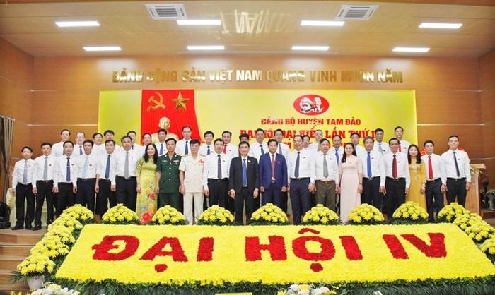 Ban Chấp hành Đảng bộ huyện khóa IV, nhiệm kỳ 2020-2025