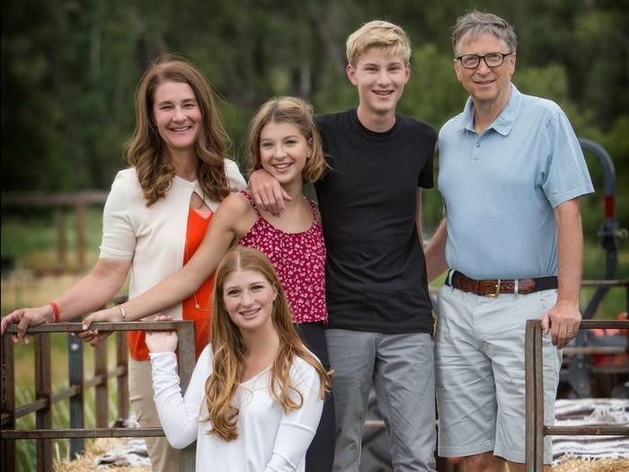 Gia đình tỷ phú Bill Gates. (Ảnh: Bill Gates/Facebook)