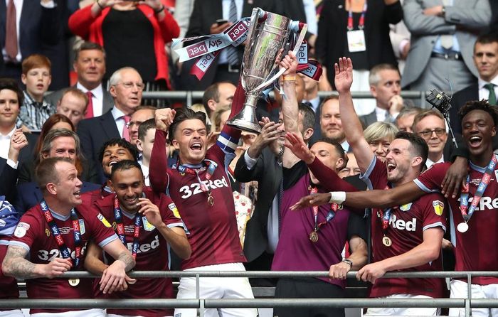  Aston Villa trở nên vững mạnh về mặt tài chính sau khi thăng hạng Premier League và trụ lại ở mùa giải năm nay. Ảnh: Getty. 