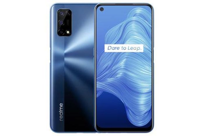 “Trái tim” của Realme V5 là vi xử lý MediaTek Dimensity 720 5G (7 nm) lõi 8 với tốc độ tối đa 2 GHz, GPU Mali-G57 MC3. RAM 6 hoặc 8 GB đi kèm bộ nhớ trong 128 GB, có khay cắm thẻ microSD với dung lượng tối đa 256 GB. Hệ điều hành Android 10, được tùy biến trên giao diện Realme UI 1.0.