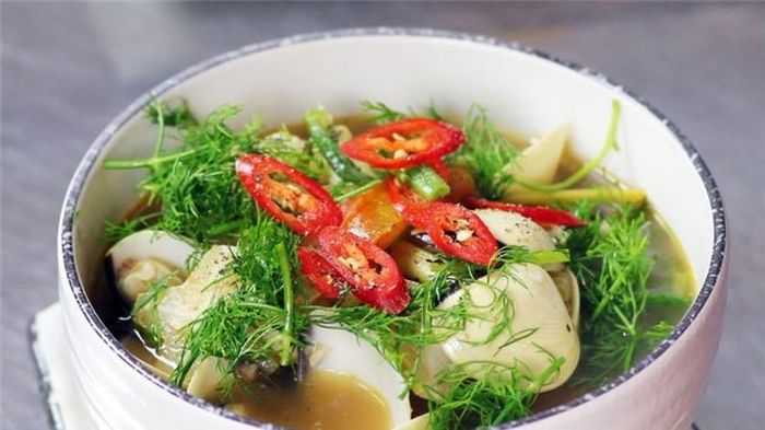 Rau thì là giúp giảm đau bụng khi "đèn đỏ".