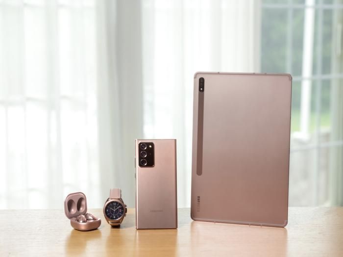 Bút S Pen đi cùng Galaxy Tab S7 và Tab S7+ cũng nhận được nhiều cải tiến,