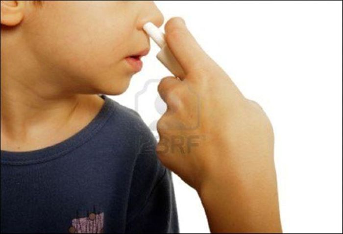 Không nên lạm dụng thuốc co mạch trị ngạt mũi cho trẻ.