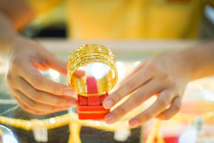 Mua vàng thời điểm này ẩn chứa nhiều rủi ro. Ảnh: Chí Hùng.