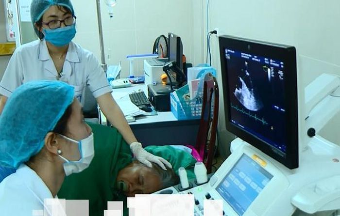 Một ca Siêu âm tim qua thực quản tại khoa Nội tim mạch - BVĐKNB