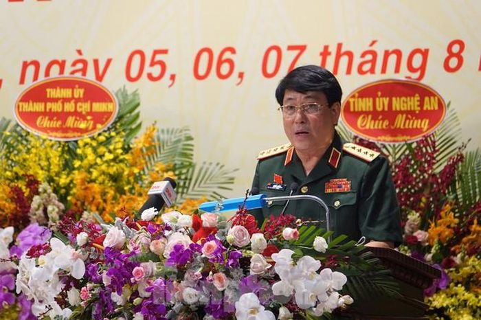 “Liên tục gần một năm nay, cán bộ, chiến sĩ BĐBP đã và đang khắc phục khó khăn gian khổ, hoàn thành xuất sắc nhiệm vụ phòng chống đại dịch COVID-19, kiên cường bám trụ trên tuyến đầu ngăn chặn không để dịch bệnh xâm nhập vào nội địa, được Đảng, Nhà nước, Quân ủy T.Ư, Bộ Quốc phòng và Nhân dân ghi nhận, đánh giá cao”, Đại tướng Lương Cường nói.