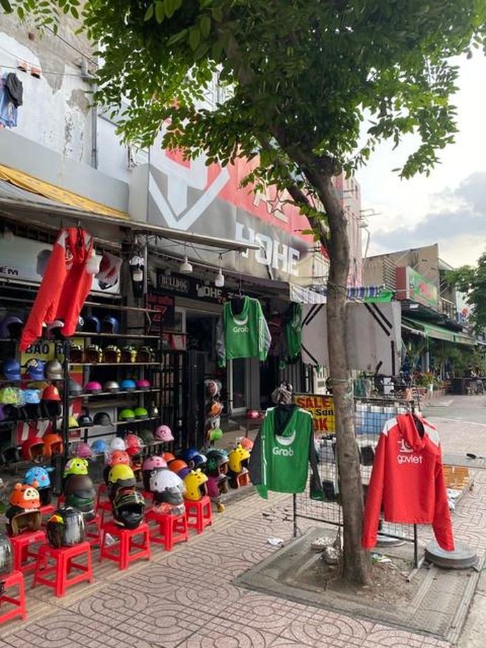 Có thể mua trang phục GrabBike dễ dàng