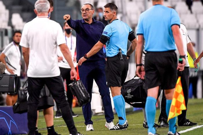  Chiến thuật cứng nhắc của HLV Sarri là lý do quan trọng khác. Trước khi được Juve mời về, thuyền trưởng 61 tuổi từng được đánh giá cao với lối chơi "Sarri-ball" kiểm soát bóng. Ảnh: Getty. 