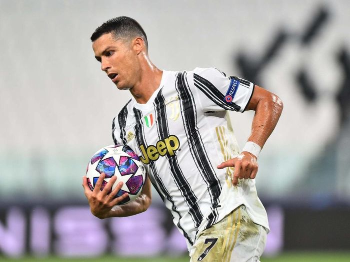 Tuy nhiên, lối chơi của Sarri bị đánh giá không phù hợp với Juve mùa này. Các cầu thủ Juve chuyền, kiểm soát bóng nhiều hơn đối thủ nhưng không tạo được nhiều cơ hội. Ảnh: Getty.