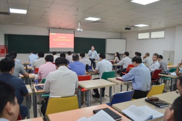 Trường HUTECH tập huấn quy chế thi, nghiệp vụ thanh tra thi cho cán bộ, giảng viên.