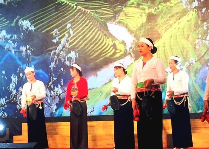 Phục dựng, bảo tồn và phát huy những giá trị văn hóa truyền thống vùng đồng bào dân tộc miền núi là vấn đề được TP Hà Nội hết sức quan tâm