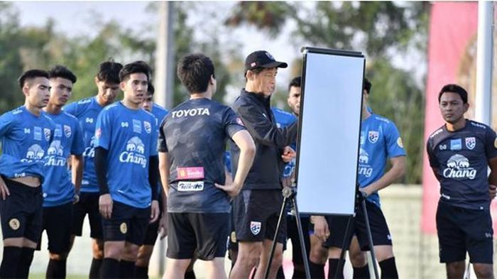 Bunmathan tin tưởng với nhiều cầu thủ sang Nhật Bản chơi bóng sẽ giúp Thái Lan có mặt ở World Cup trong tương lai gần