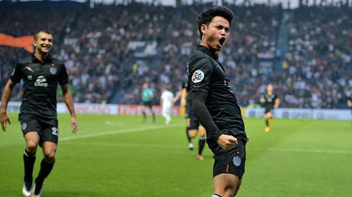 Trước khi đến Nhật Bản chơi bóng, Bunmathan đã làm mưa làm gió ở Thai League 1