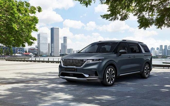 Doanh số chiếc MPV cỡ lớn của KIA trong tháng 7 sụt giảm so với tháng trước