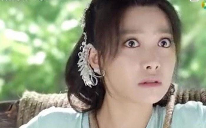 Với đôi mắt trợn tròn như thế này, khán giả chưa bao giờ hi vọng một Tống Thiến ngày càng tiến bộ về diễn xuất.