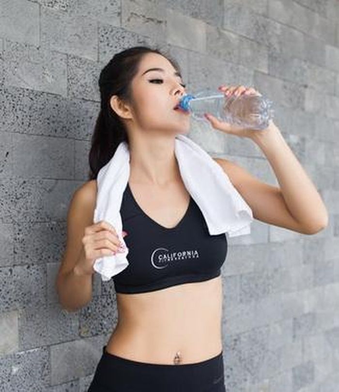 Chú ý bổ sung nước hợp lý trong quá trình tập luyện.