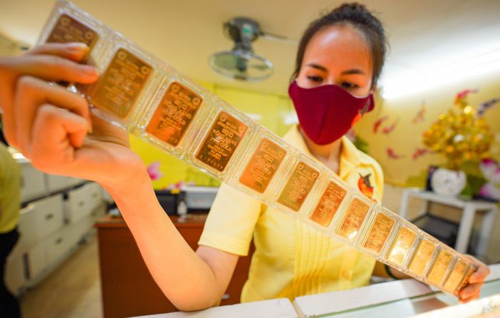  Vàng vừa có chuỗi giảm 4 phiên liên tiếp. Ảnh: Chí Hùng. 