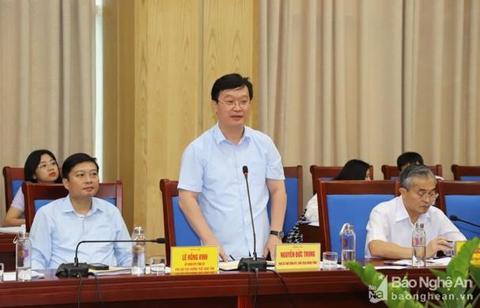 Đồng chí Nguyễn Đức Trung - Phó Bí thư Tỉnh ủy, Chủ tịch UBND tỉnh phát biểu tại buổi làm việc. Ảnh: Phạm Bằng