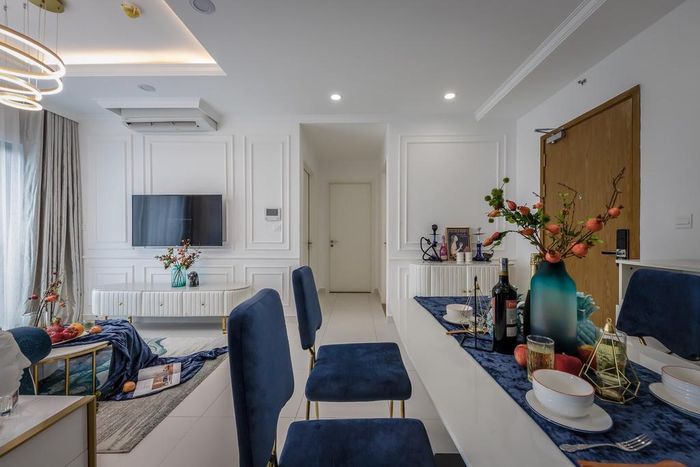 Theo phong cách của gia chủ, các KTS của Sun Concept đã lựa chọn gam màu khá đặc biệt là xanh dương mang đến không gian đậm vị biển cùng cảm giác thoải mái, sang trọng.