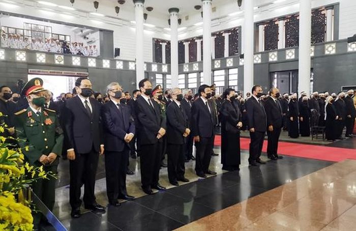 Các đồng chí lãnh đạo, nguyên lãnh đạo Đảng, Nhà nước, MTTQ Việt Nam dự Lễ truy điệu nguyên Tổng Bí thư Lê Khả Phiêu.