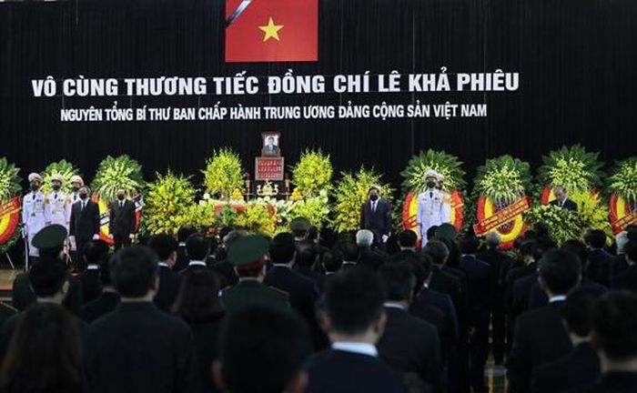 Quang cảnh Lễ truy điệu nguyên Tổng Bí thư Lê Khả Phiêu.